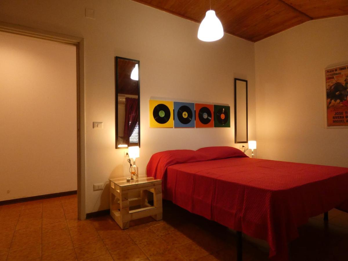 Holiday House Apartamento Santa Severina Exterior foto